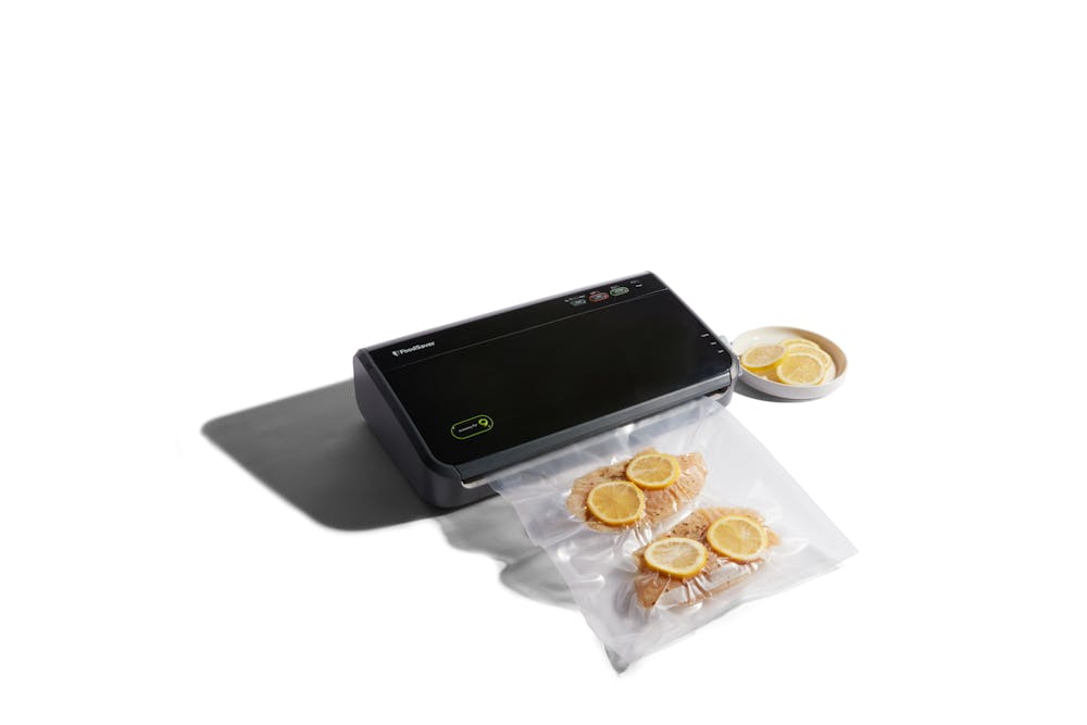 The FoodSaver® FM2100 Vacuum Sealing System | Foodsaver