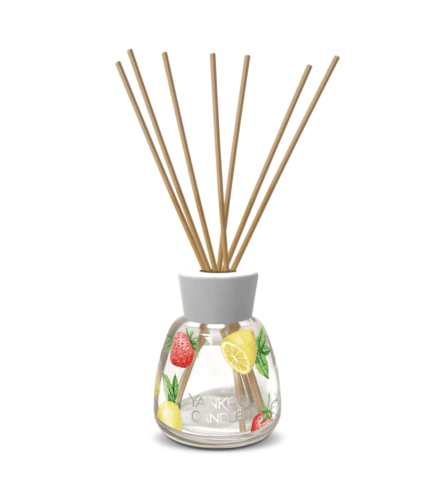 Iced Berry Lemonade Signature Reed Diffuser - Reed Diffusers | Yankee ...