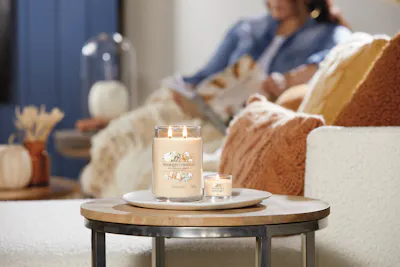 Soft Wool & Amber Candle