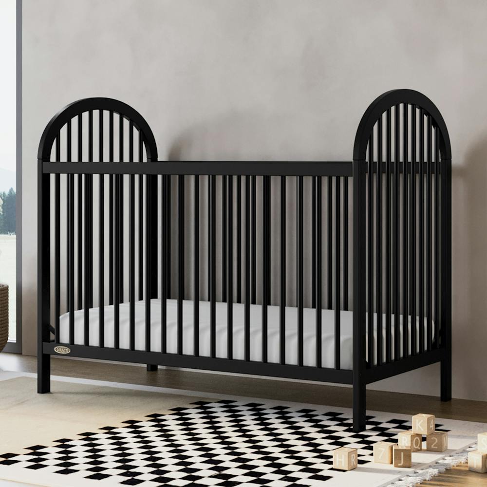 Olivia 3-In-1 Convertible Crib Graco Baby