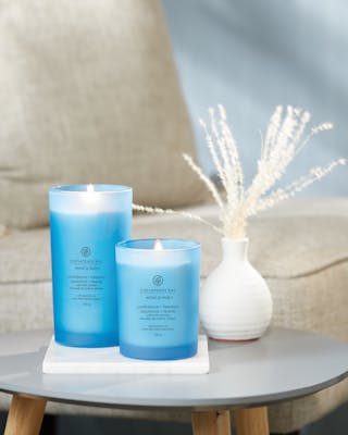 Confidence & Freedom Candle (Oak Moss Amber)