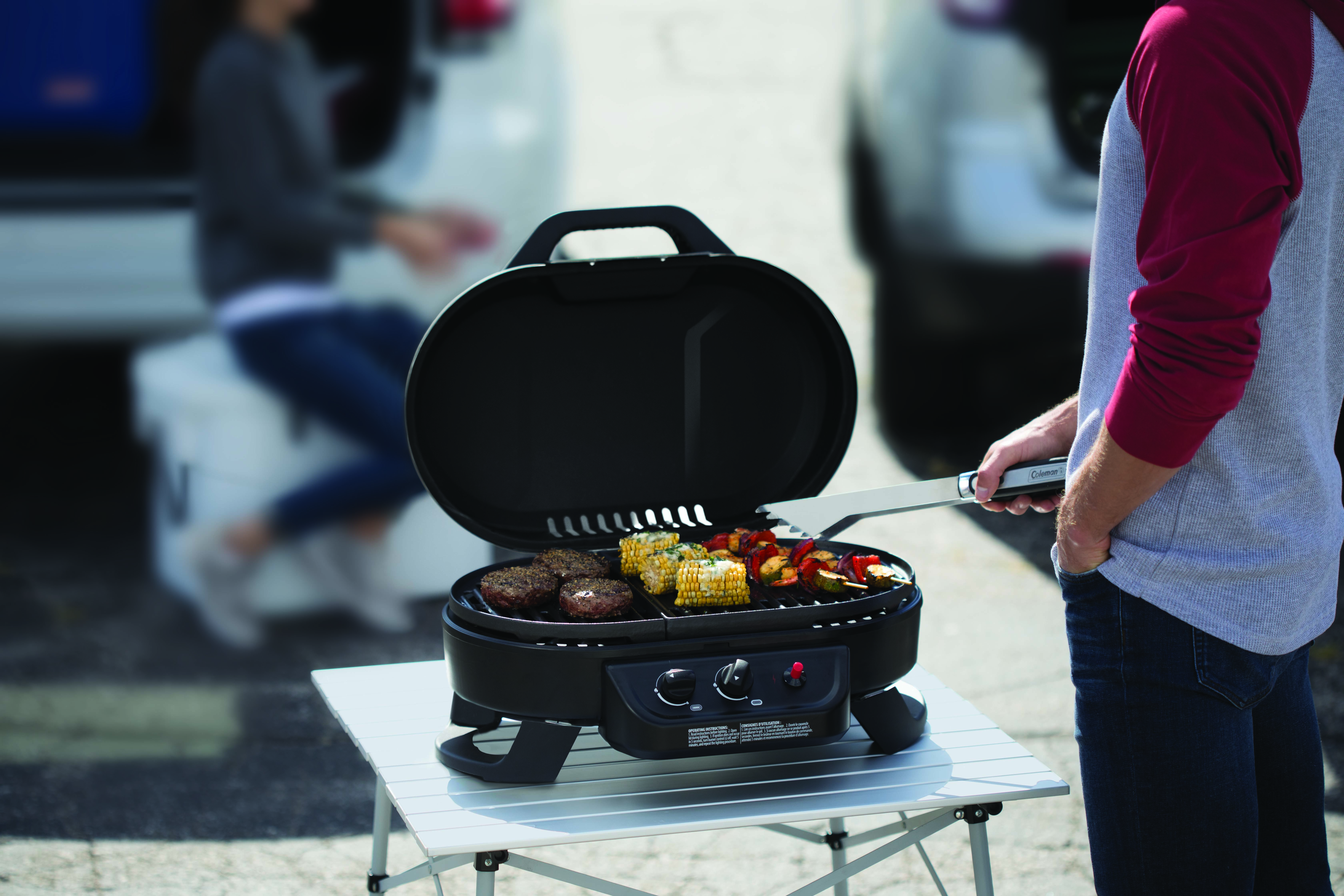 RoadTrip Portable Propane Gas Grill,15,000 BTU BBQ Grill with Top Cover Lid,Folding Legs & 2 Wheels, 406 sq.in. Grilling Areas, Built-in The Coleman RoadTrip 285 Propane Grill