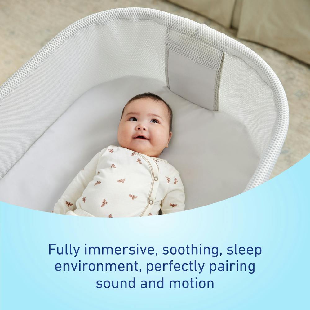 SmartSense™ Soothing Bassinet Graco Baby - Main Image