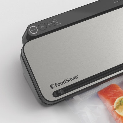 Vacuum sealer for food